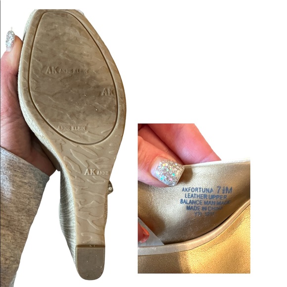 Annie Klein Wedge Sandals - Picture 5 of 5